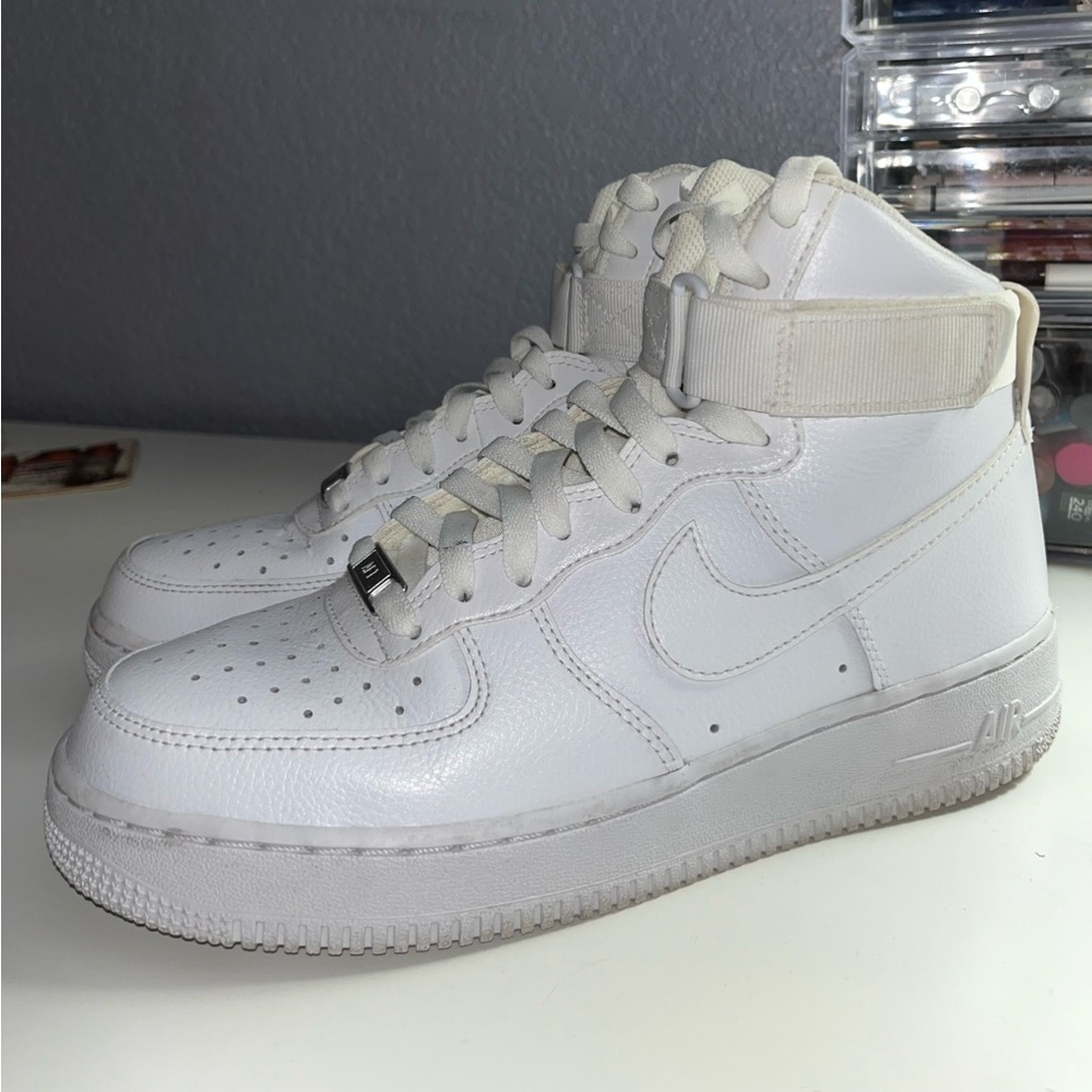 White Nike Air Force 1 high ‘07s size 7.5 men’s/9 women’s